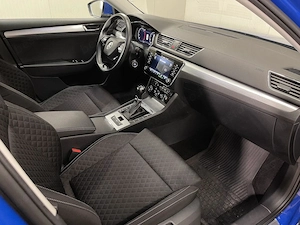 Skoda Superb - imagine 10