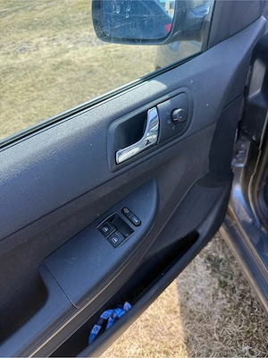 Dezmembrez skoda fabia 2003 , 1.4 16v - imagine 2