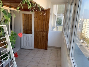Luminos // Bloc Stradal // Balcon tip terasa - imagine 6