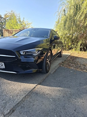 Vând Mercedes-Benz CLA 200 d Shooting Brake - imagine 2