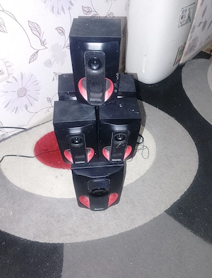 Boxe Hama 5.1 Sound System.