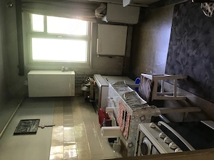  Urgent Apartament cu 3 camere decomandat la parter si pivnita pret corect - imagine 9