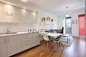Apartament 2 camere cu parcare de inchiriat, zona Andrei Muresanu Sud