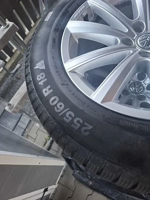 Set 4 anvelope de iarnă + jante originale VW Touareg - imagine 3