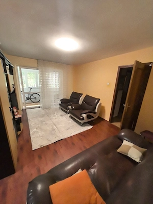 apartament 3 camere - imagine 2