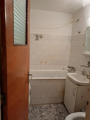 Vind apartament zona Crangasi