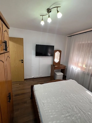 Apartament 2 camere, 57 mp, zona Rovine - imagine 2