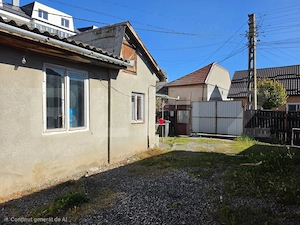 Casa 2 camere, 60 mp, teren 483 mp, zona Centrala - imagine 2