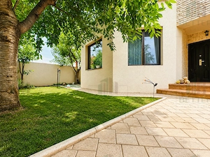 Casa de vanzare | 4 camere si 2 bai | Curte amenajata | Comuna Berceni