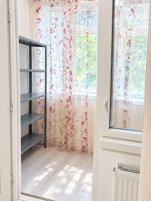 partament 2 camere de închiriat, parter, centrală proprie, balcon închis - imagine 3