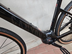 Bicicleta Gravel Electrica Bosch XS-Smart-Full Carbon-cu Suspensie Roch Shox Rudy-pe Aer- GRX