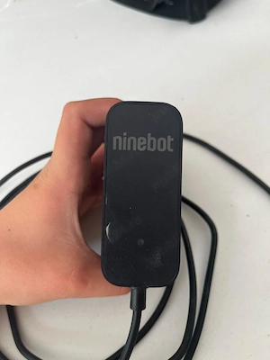 Vând trotinetă electrică Ninebot 2