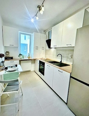 Apartament 3 camere de vanzare Bd. Dambovita