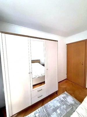  Închiriez Apartament cu 2 camere renovat, Bd. Basarabiei, etaj 2 - imagine 9