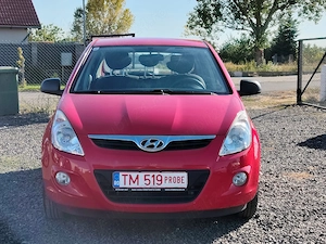 Hyundai i20 1.3 benzina   121000 km   2010 - imagine 4