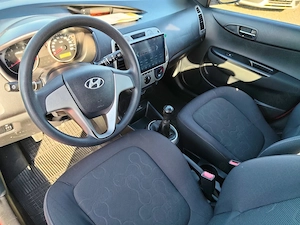 Hyundai i20 1.3 benzina   121000 km   2010 - imagine 7