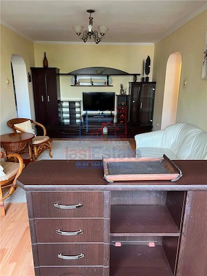 Apartament 2 camere zona Podu Ros etajul 2 - imagine 10