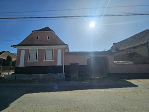 Direct proprietar-Casă tradițională saseasca în Cloasterf , comuna Saschiz - imagine 2