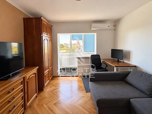 Apartament de vanzare cu 2 camere, semidecomandat, zona Girocului