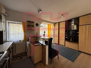 Apartament  3 camere 2 dormitoare Baciu str. Jupiter zona Petrom - imagine 2