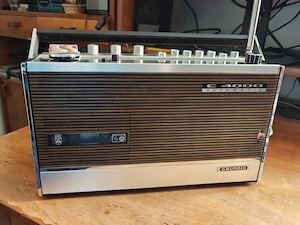 Radiocasetofon  Grundig C4000 Automatic + Radio digital TCM - 9 benzi