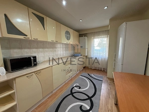 Apartament 3 camere decomandate de 65 mp cu boxa, zona Intre Lacuri!
