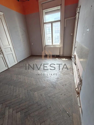 Apartament cu 2 camere cu terasa de 17 mp, tavan inalt, zona Centrala! - imagine 3
