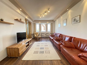 Apartament 4 camere de vanzare , etaj intermediar, parcare, Zorilor!