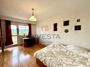 Apartament cu 4 camere decomandate, etaj intermediar, zona Marasti