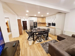 Apartament cu 4 camere si parcare de inchiriat in zona Zorilor - imagine 2