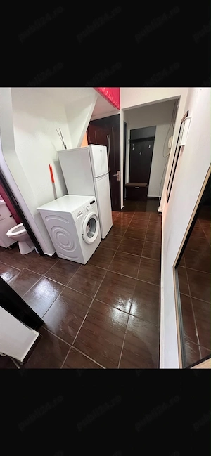 inchiriez Apartament cu 3 camere    PLOIEȘTI, ZONA MALU ROȘU - imagine 5