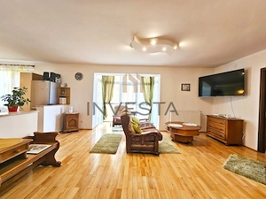 Apartament spatios cu 10 camere si parcare de inchiriat, Borhanci!