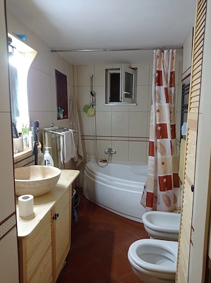 Casa cu 7 camere zona Lazaret - imagine 5