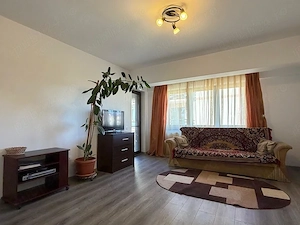 Apartament 2 camere Tractorul 450 euro luna - imagine 2