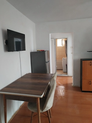 De închiriat apartament 3 camere  - imagine 3