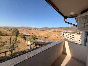 Codlea | 3 camere, 82 mp, 2 băi | Curte comuna inchisa | Renovat | Direct Proprietar Comision 0 - imagine 8