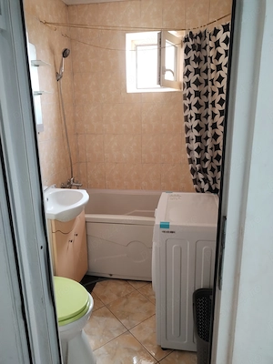 De închiriat apartament 3 camere  - imagine 5
