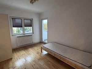 Inchiriez apart 4 camere mobilat si utilat in zona Astra pentru o familie sau studente fete eleve. - imagine 5