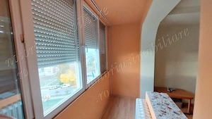 Apartament cu două camere, decomandat, stare foarte bună, str. Viorele - imagine 3