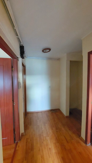 Apartament cu două camere, decomandat, stare foarte bună, str. Viorele - imagine 11