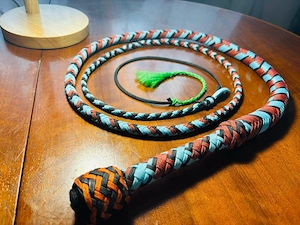 Bici impletit din paracord