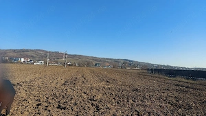vând teren ptr.construit casă 