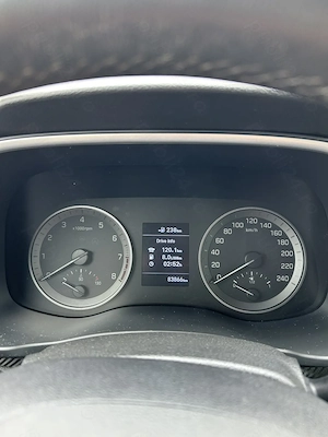 Vând Hyundai Tucson 1.6 T-GDI 177 CP 4x4   7DCT   Style   84.000 km   Primul proprietar - imagine 2