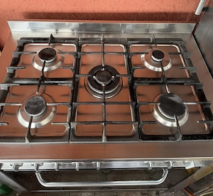 Aragaz 5 ochiuri, cuptor electric 