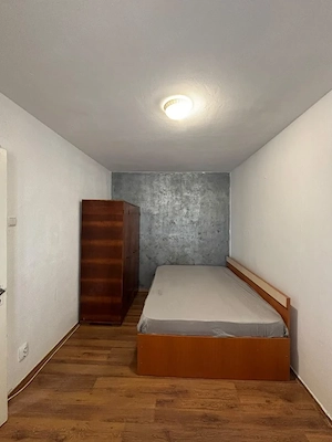 Apartament cu 2 camere, 45 mp, zona Valenii de Munte - imagine 3