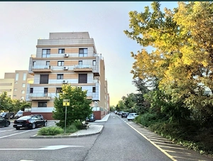 Propietar - Inchiriez ap. 2 camere Otopeni cu parcare si paza