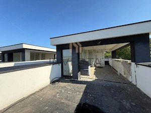 Casa moderna cu terasa panoramica de 40 mp, zona Voronet, Iris - imagine 16