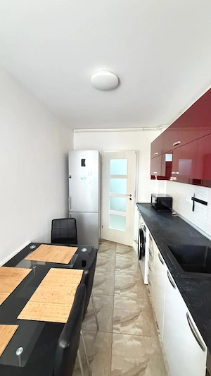 Inchiriez apartament 2 camere Auchan Titan Parcul Teilor Sector 3 contract ANAF loc parcare propriu - imagine 3
