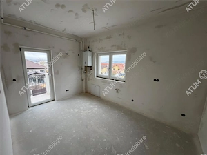 Apartament 2 camere balcon loc parcare zona Shopping City Selimbar - imagine 5