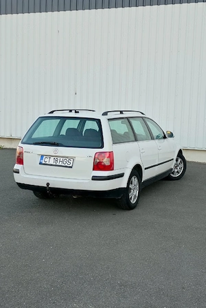 VW Passat 1.9 Diesel 101 Cai 2005 - imagine 4